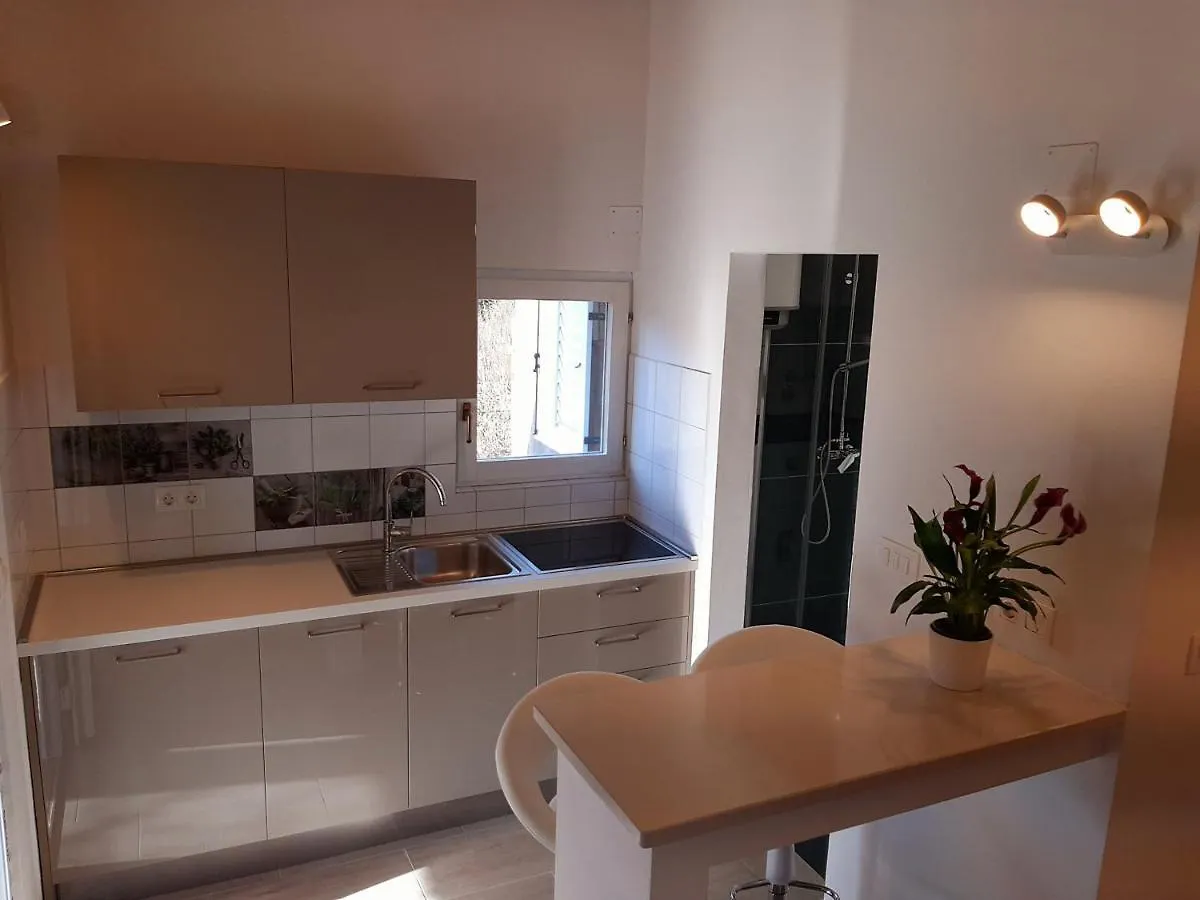 Apartment Carla Premantura